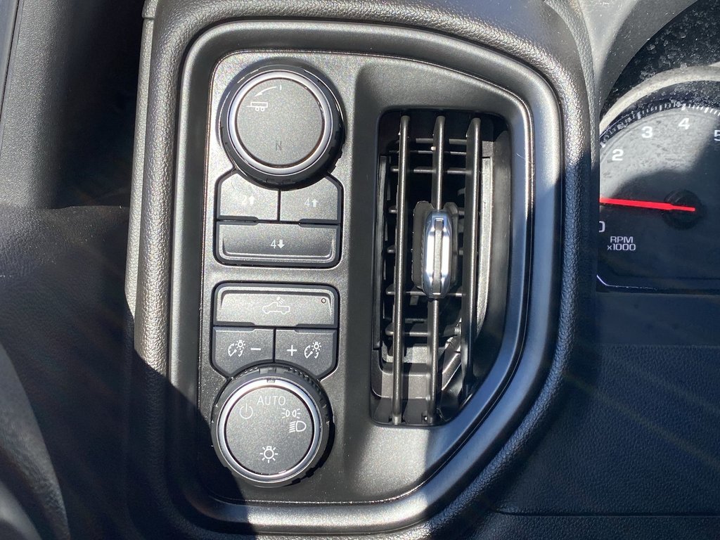 2022 Chevrolet SILVERADO 2500HD in Antigonish, Nova Scotia - 19 - w1024h768px