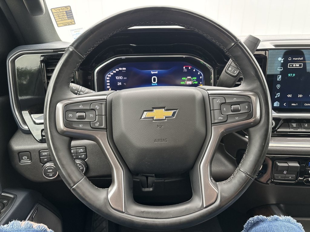 2024 Chevrolet SILVERADO 2500HD High Cuuntry | Leather | Roof | Nav | Cam in Saint John, New Brunswick - 14 - w1024h768px