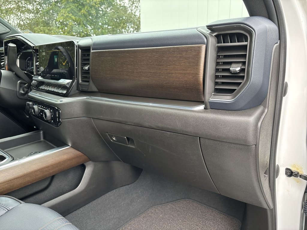 2024 Chevrolet SILVERADO 2500HD High Cuuntry | Leather | Roof | Nav | Cam in Saint John, New Brunswick - 34 - w1024h768px