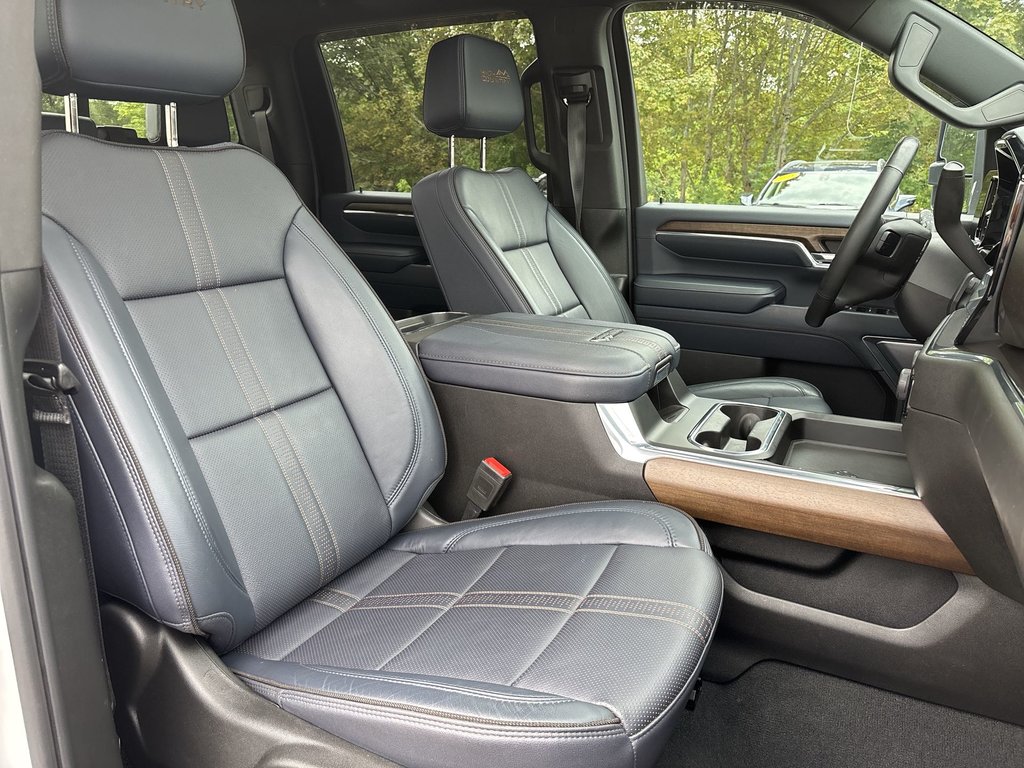 2024 Chevrolet SILVERADO 2500HD High Cuuntry | Leather | Roof | Nav | Cam in Saint John, New Brunswick - 32 - w1024h768px