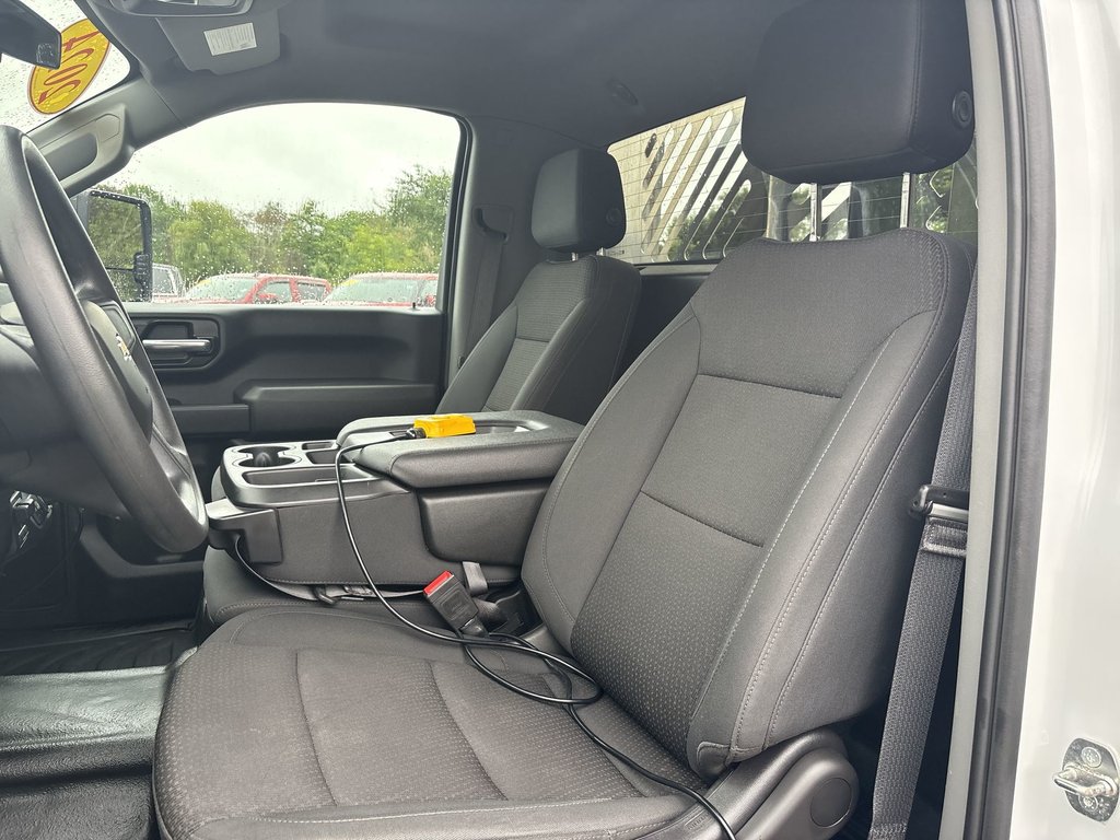 2024 Chevrolet Silverado 3500 W/T | USB | Cruise | Upfitter Switches in Saint John, New Brunswick - 11 - w1024h768px