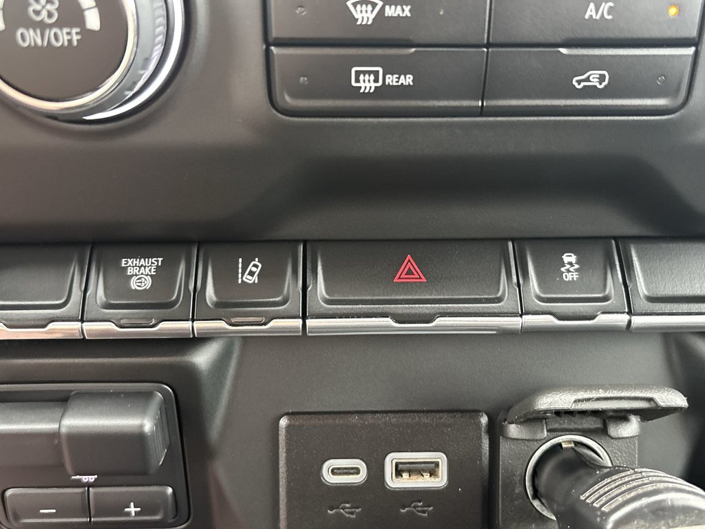2024 Chevrolet Silverado 3500 W/T | USB | Cruise | Upfitter Switches in Saint John, New Brunswick - 19 - w1024h768px