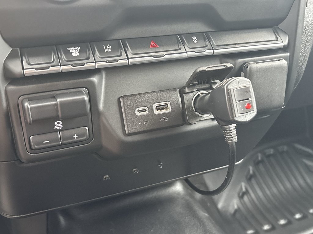 2024 Chevrolet Silverado 3500 W/T | USB | Cruise | Upfitter Switches in Saint John, New Brunswick - 23 - w1024h768px