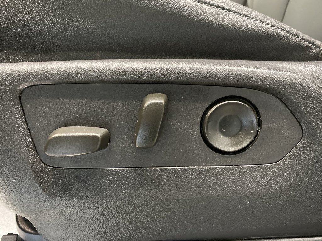 2024 Chevrolet SILVERADO 3500HD LT | Htd Wheel | Htd Seats | Diesel in Saint John, New Brunswick - 12 - w1024h768px