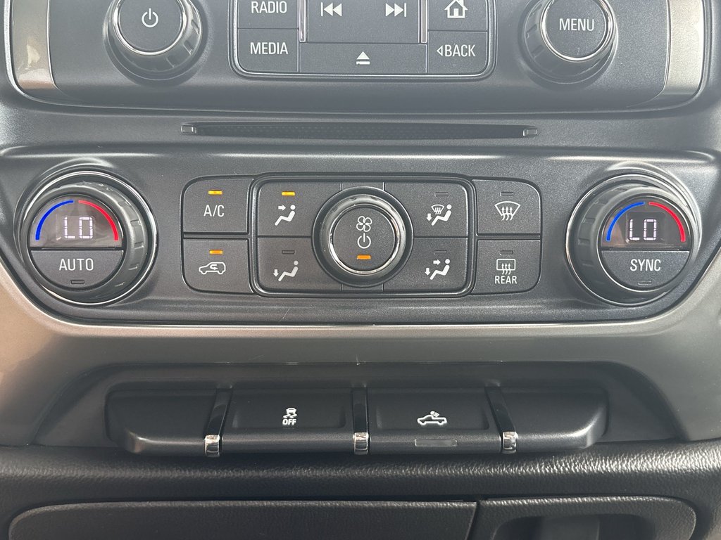 2018 Chevrolet SILVERADO LT True North | Leather | HtdSeats | Cam | USB in Saint John, New Brunswick - 23 - w1024h768px