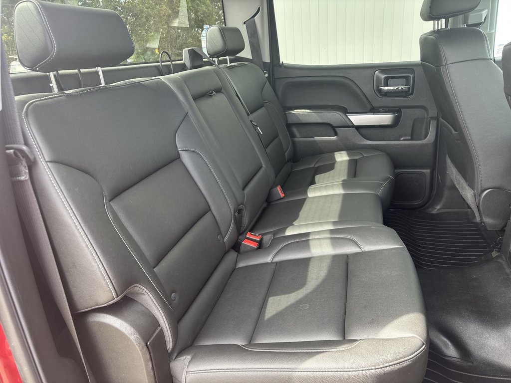 2018 Chevrolet SILVERADO LT True North | Leather | HtdSeats | Cam | USB in Saint John, New Brunswick - 31 - w1024h768px