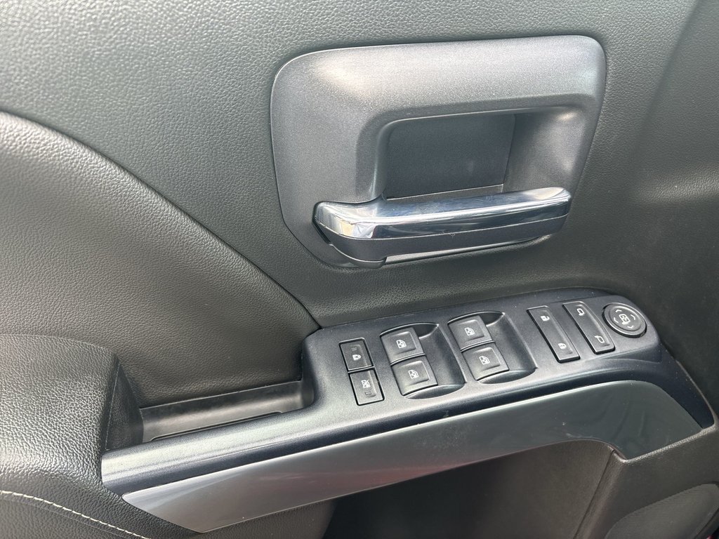 2018 Chevrolet SILVERADO LT True North | Leather | HtdSeats | Cam | USB in Saint John, New Brunswick - 13 - w1024h768px