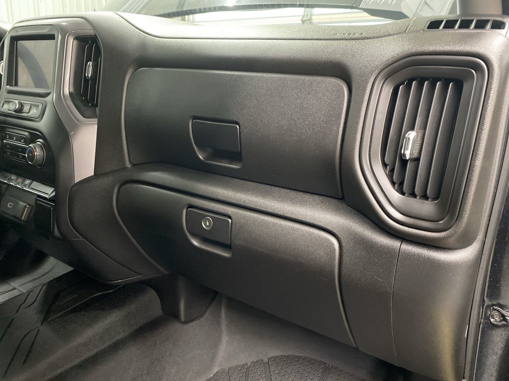 2020 Chevrolet SILVERADO in Antigonish, Nova Scotia - 35 - w1024h768px