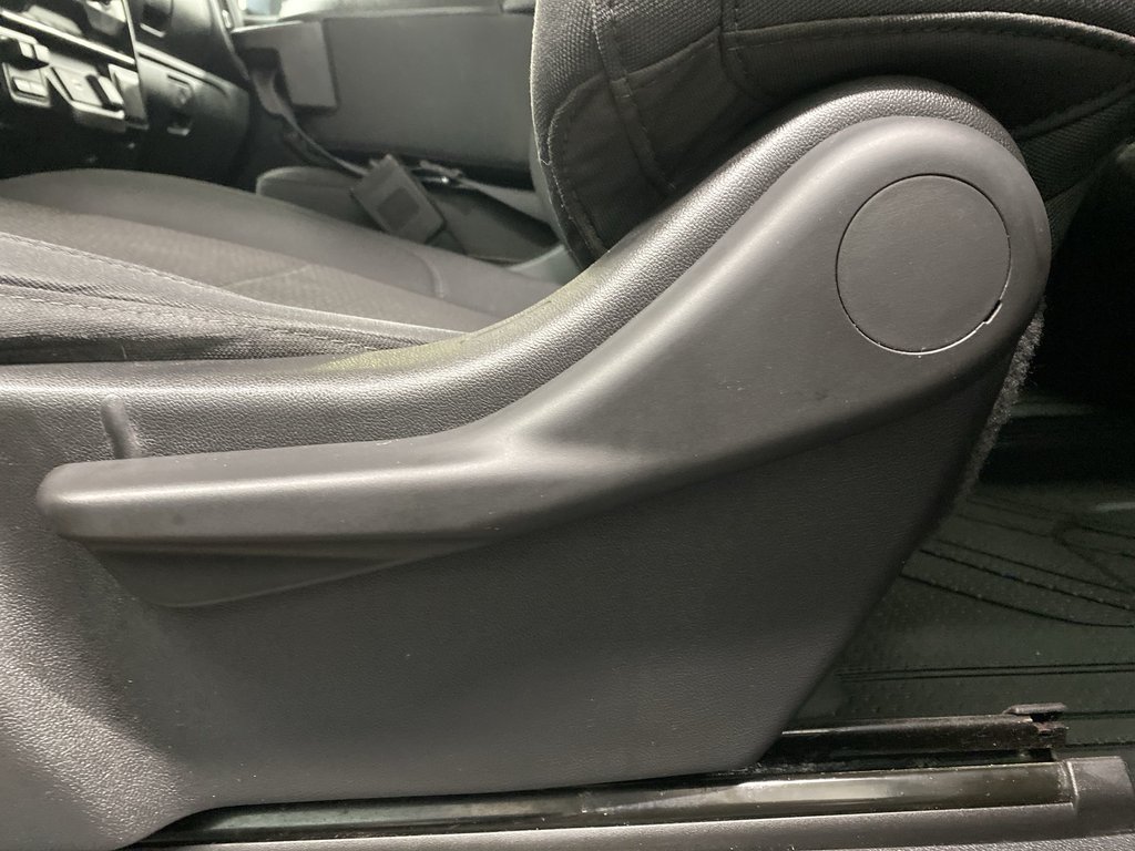 2020 Chevrolet SILVERADO in Antigonish, Nova Scotia - 12 - w1024h768px