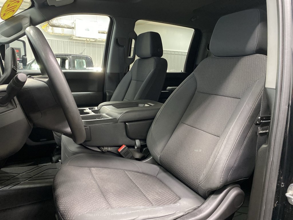 2020 Chevrolet SILVERADO in Antigonish, Nova Scotia - 11 - w1024h768px