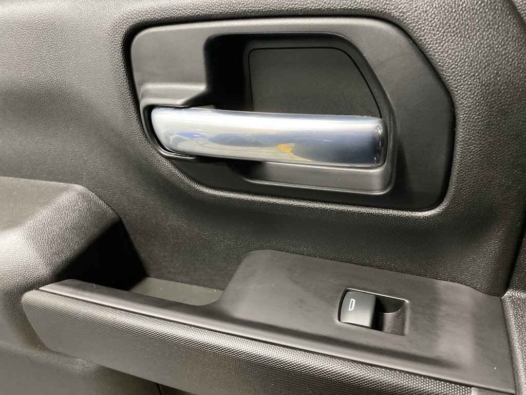 2020 Chevrolet SILVERADO in Antigonish, Nova Scotia - 29 - w1024h768px