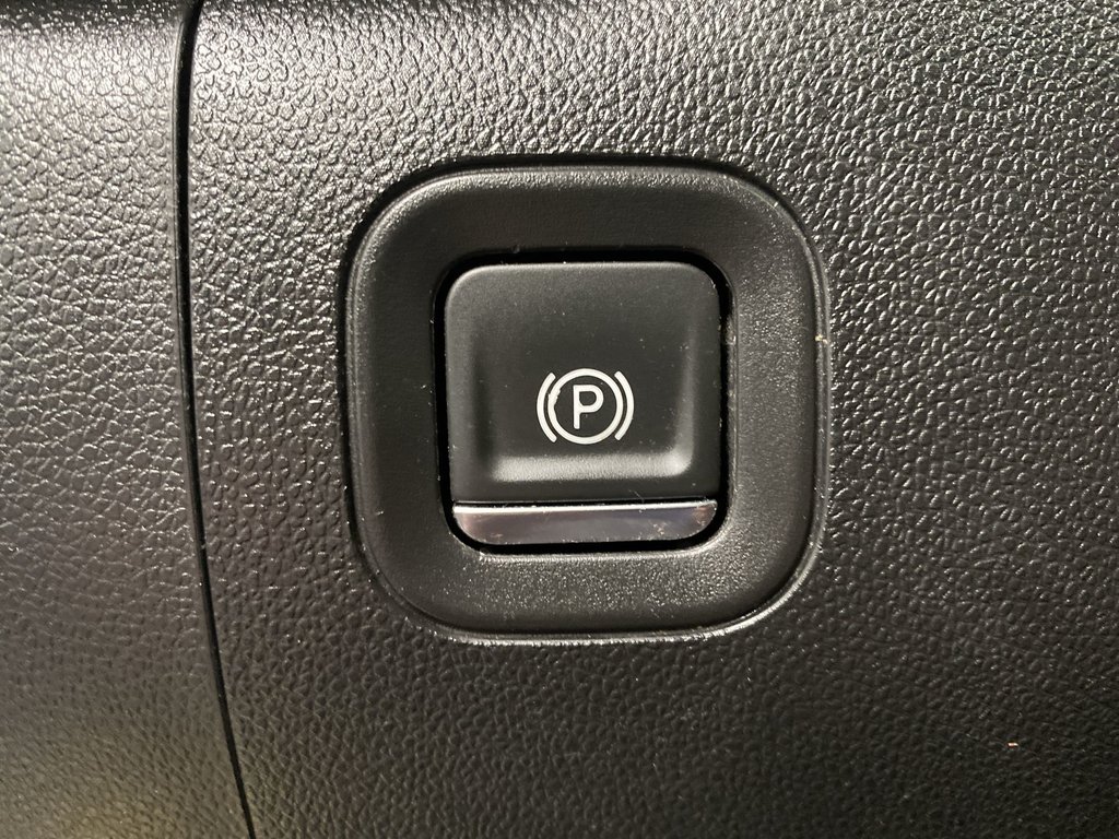 2020 Chevrolet SILVERADO in Antigonish, Nova Scotia - 26 - w1024h768px