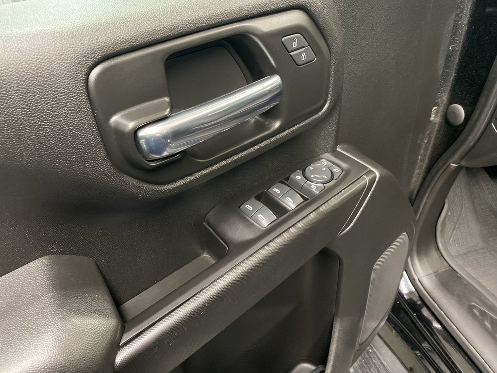 2020 Chevrolet SILVERADO in Antigonish, Nova Scotia - 13 - w1024h768px