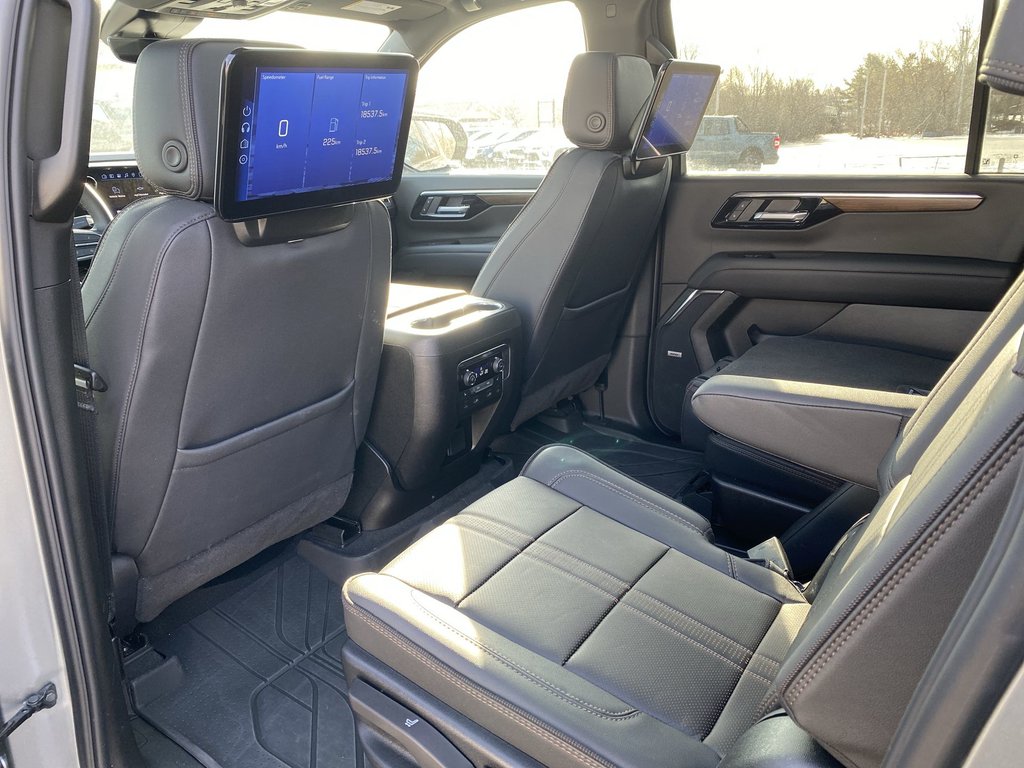 2025 Chevrolet Suburban High Country | Leather | Sunroof | Ventilated Seat in Saint John, New Brunswick - 26 - w1024h768px