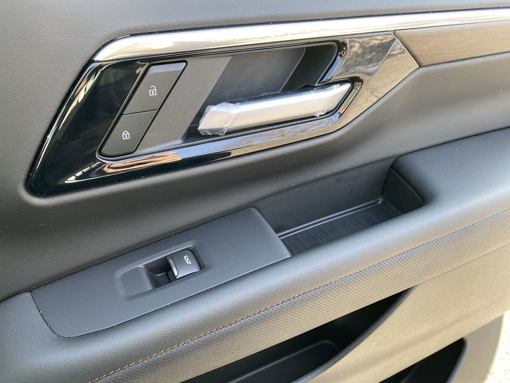 2025 Chevrolet Suburban High Country | Leather | Sunroof | Ventilated Seat in Saint John, New Brunswick - 35 - w1024h768px