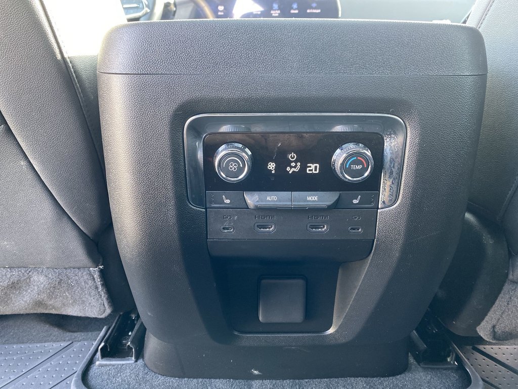 2025 Chevrolet Suburban High Country | Leather | Sunroof | Ventilated Seat in Saint John, New Brunswick - 27 - w1024h768px