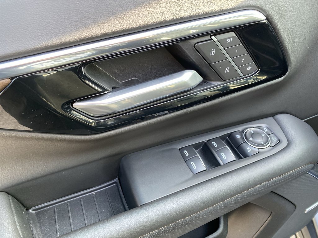 2025 Chevrolet Suburban High Country | Leather | Sunroof | Ventilated Seat in Saint John, New Brunswick - 13 - w1024h768px