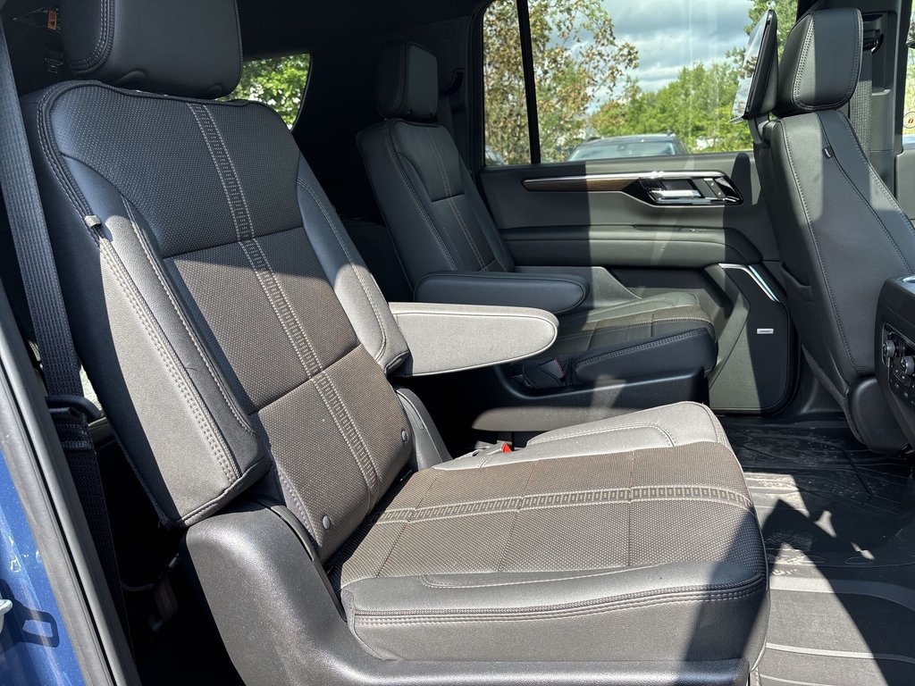 2026 Chevrolet Suburban in Antigonish, Nova Scotia - 8 - w1024h768px