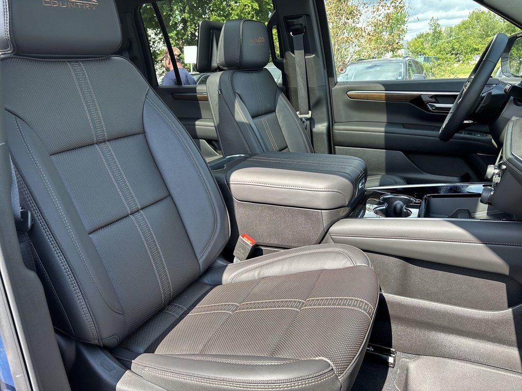2026 Chevrolet Suburban in Antigonish, Nova Scotia - 10 - w1024h768px