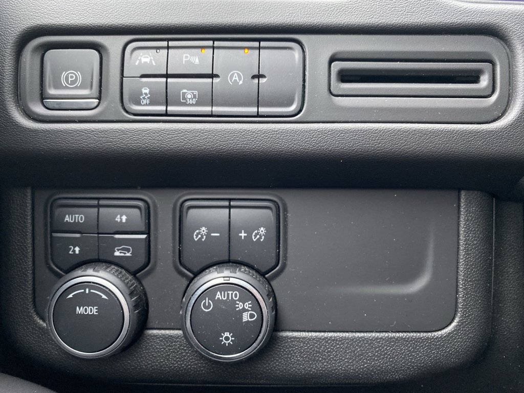 2023 Chevrolet TAHOE BASE | HDCam | HtdWheel | A.Cruise | Warranty to28 in Saint John, New Brunswick - 19 - w1024h768px