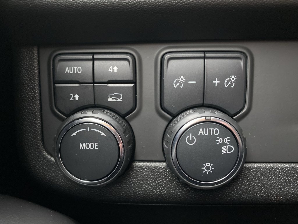 2024 Chevrolet TAHOE 4WD RST | SunRoof | HDCam | USB | Warranty to 2029 in Saint John, New Brunswick - 19 - w1024h768px