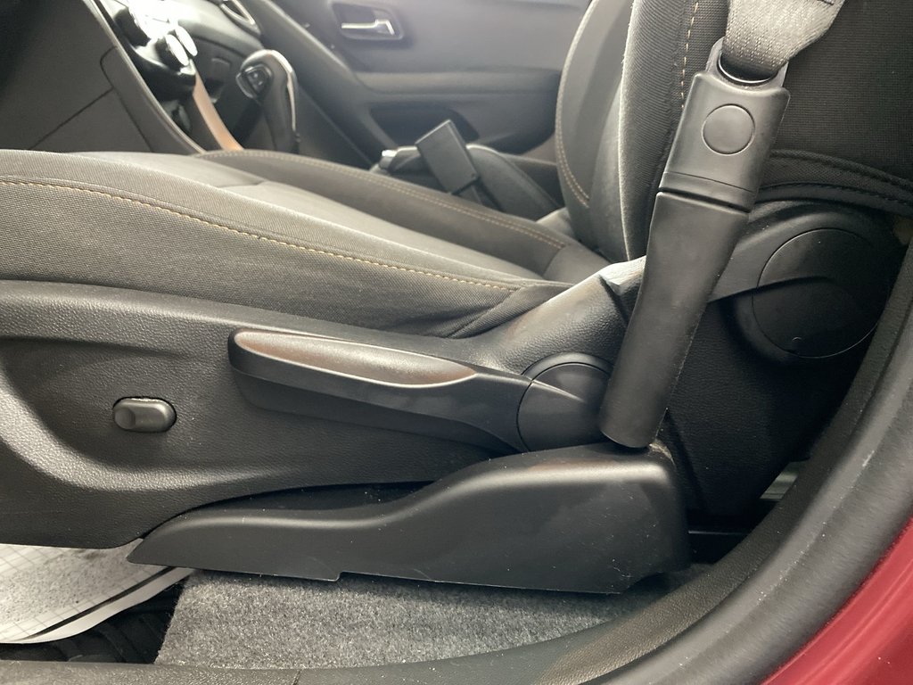 2020 Chevrolet TRAX LT | Cam | USB | Bluetooth | Cruise in Saint John, New Brunswick - 12 - w1024h768px