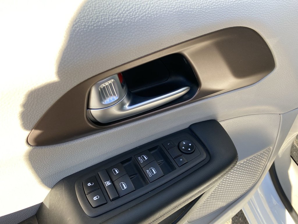 2024 Chrysler GRAND CARAVAN SXT | 7-Pass | Cam | HtdWheel | Warranty to 2029 in Saint John, New Brunswick - 13 - w1024h768px