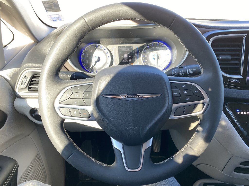 2024 Chrysler GRAND CARAVAN SXT | 7-Pass | Cam | HtdWheel | Warranty to 2029 in Saint John, New Brunswick - 14 - w1024h768px