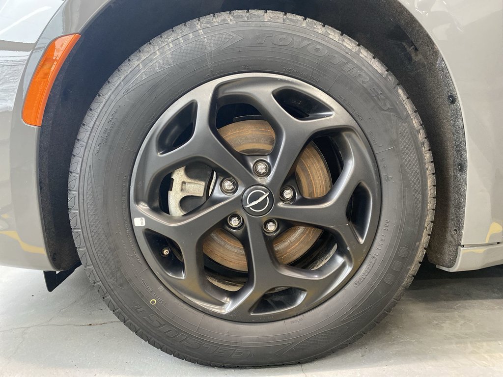 2025 Chrysler Pacifica in Antigonish, Nova Scotia - 10 - w1024h768px