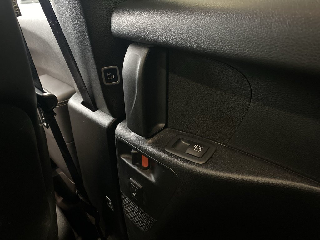 2025 Chrysler Pacifica in Antigonish, Nova Scotia - 32 - w1024h768px