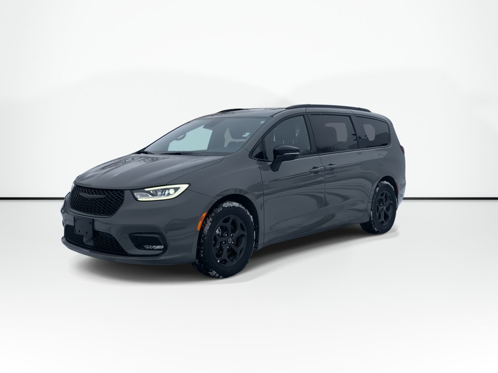 2025 Chrysler Pacifica in Antigonish, Nova Scotia - 4 - w1024h768px