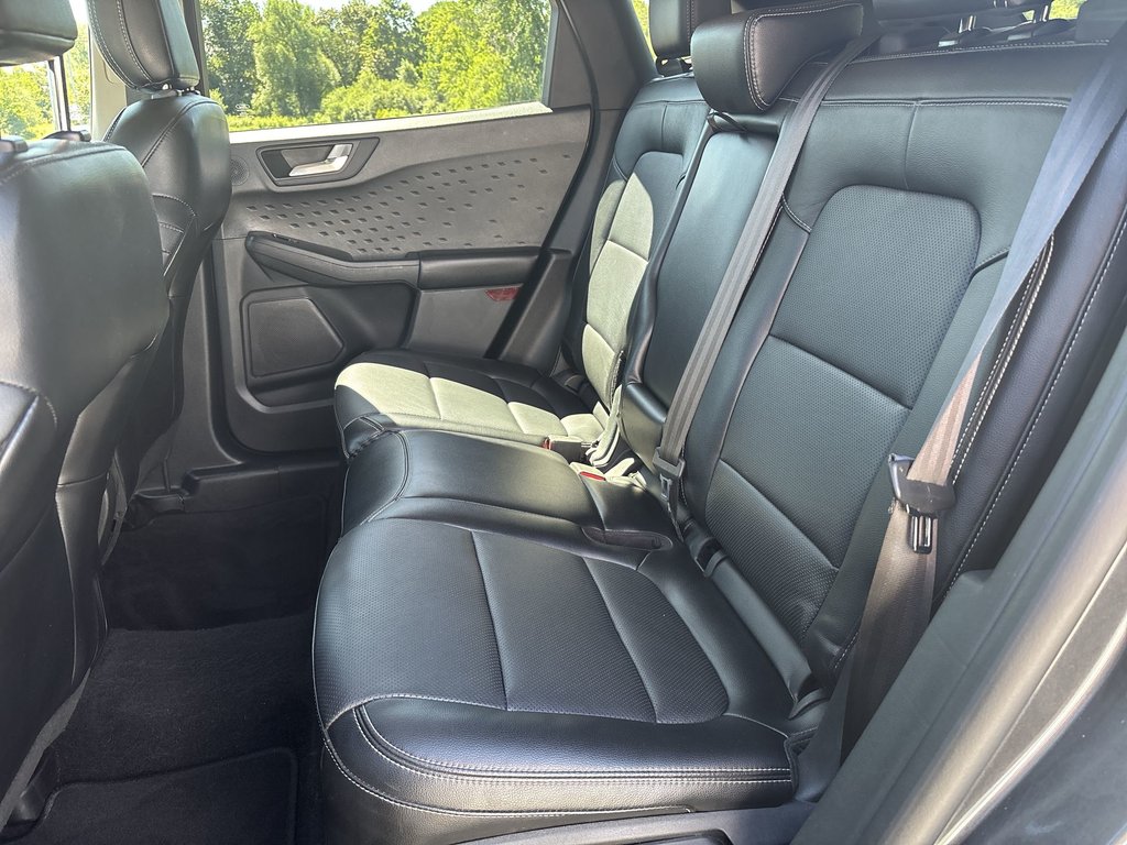 2020 Ford ESCAPE Titanium Hybrid | Leather | Nav | Cam | USB | in Saint John, New Brunswick - 26 - w1024h768px