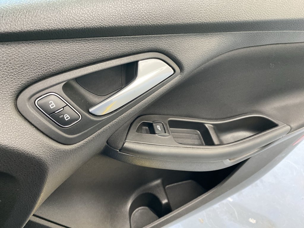 2018 Ford FOCUS SE | Htd Seats | Cruise | Cam | Bluetooth in Saint John, New Brunswick - 35 - w1024h768px