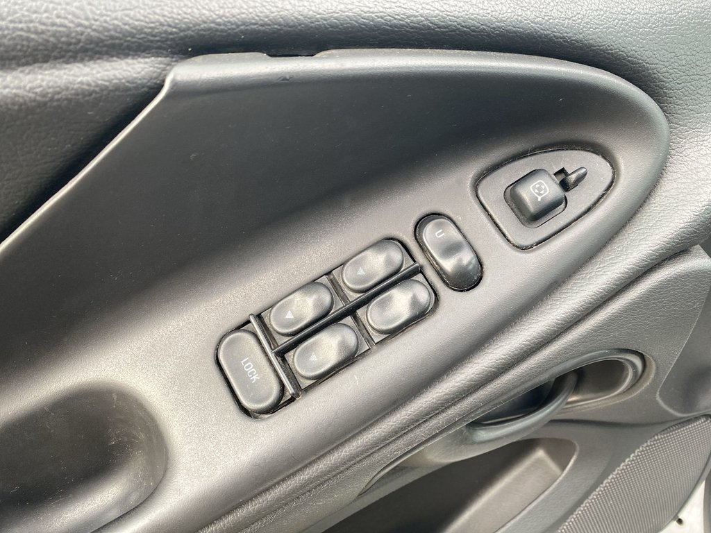 2003 Ford MUSTANG in Antigonish, Nova Scotia - 13 - w1024h768px