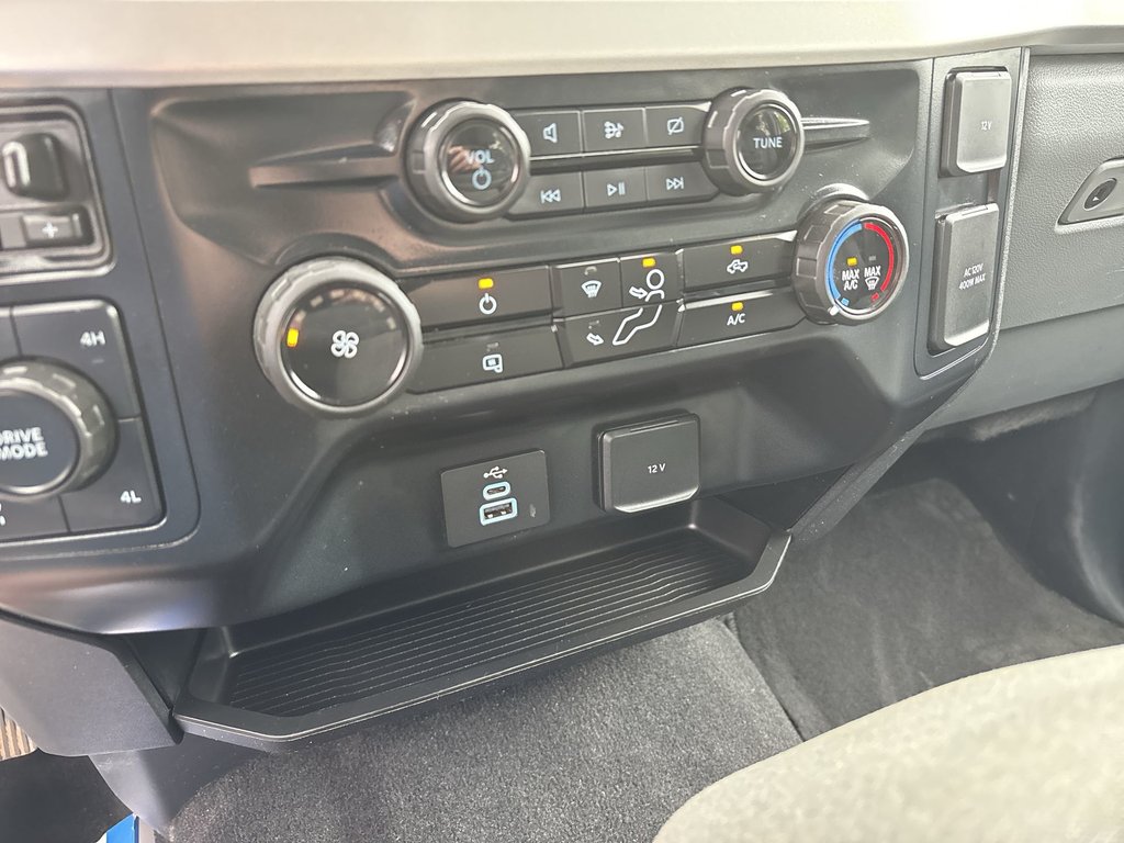 2024 Ford SUPER DUTY F-250 SRW XLT | Cam | USB | Bluetooth | Cruise in Saint John, New Brunswick - 24 - w1024h768px