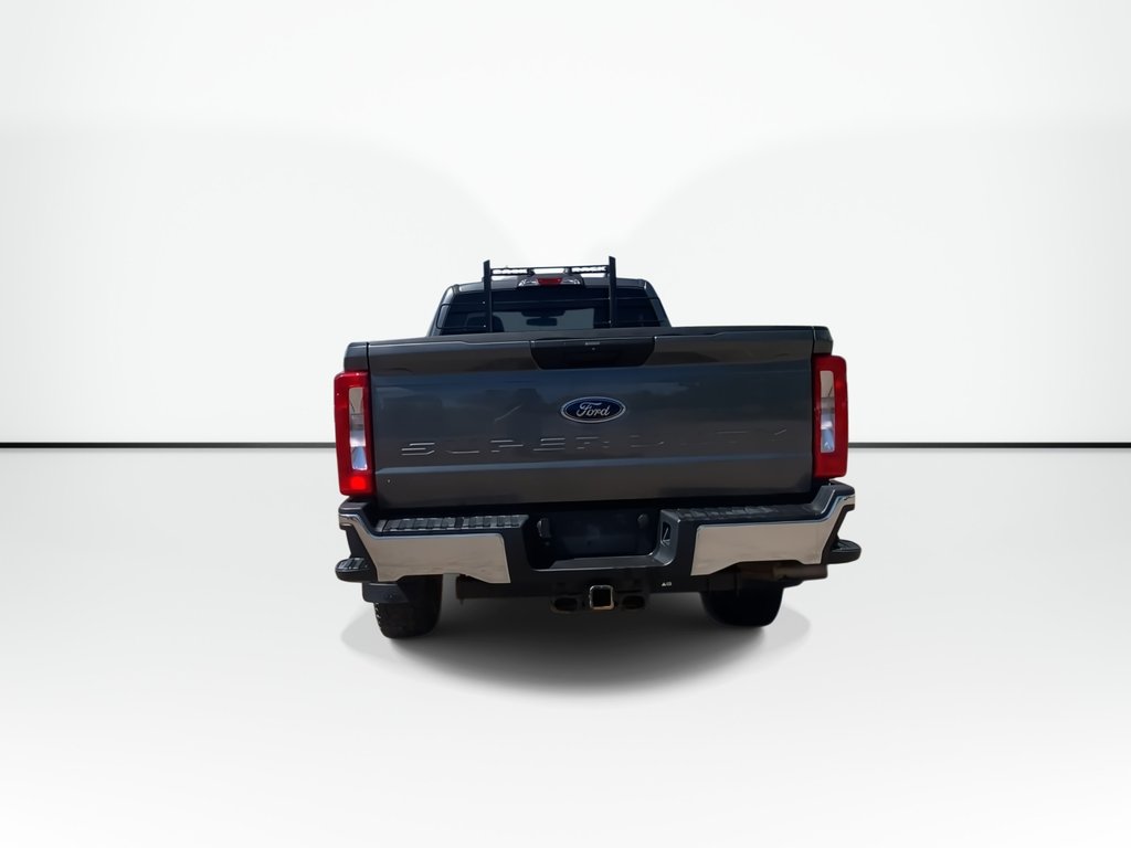 Ford SUPER DUTY F-350 SRW XLT 2023 à Saint John, Nouveau-Brunswick - 7 - w1024h768px