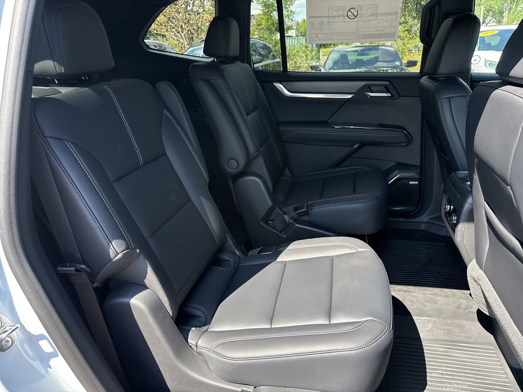 2026 GMC Acadia in Antigonish, Nova Scotia - 8 - w1024h768px