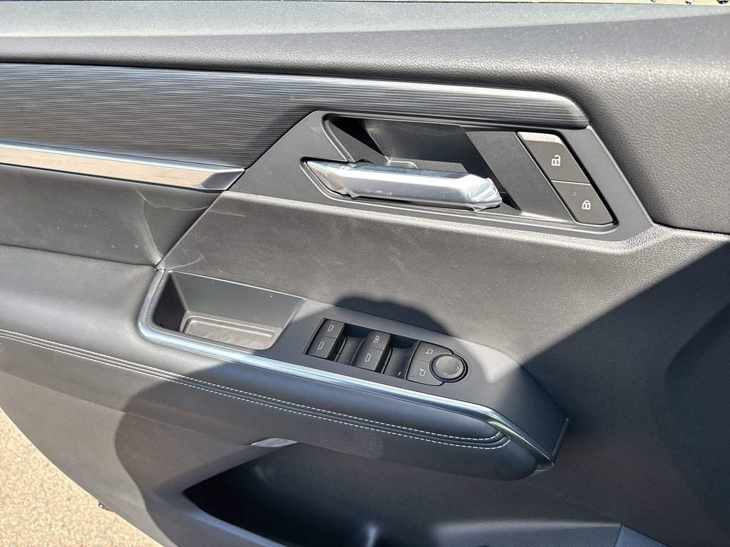 2026 GMC Acadia in Antigonish, Nova Scotia - 3 - w1024h768px
