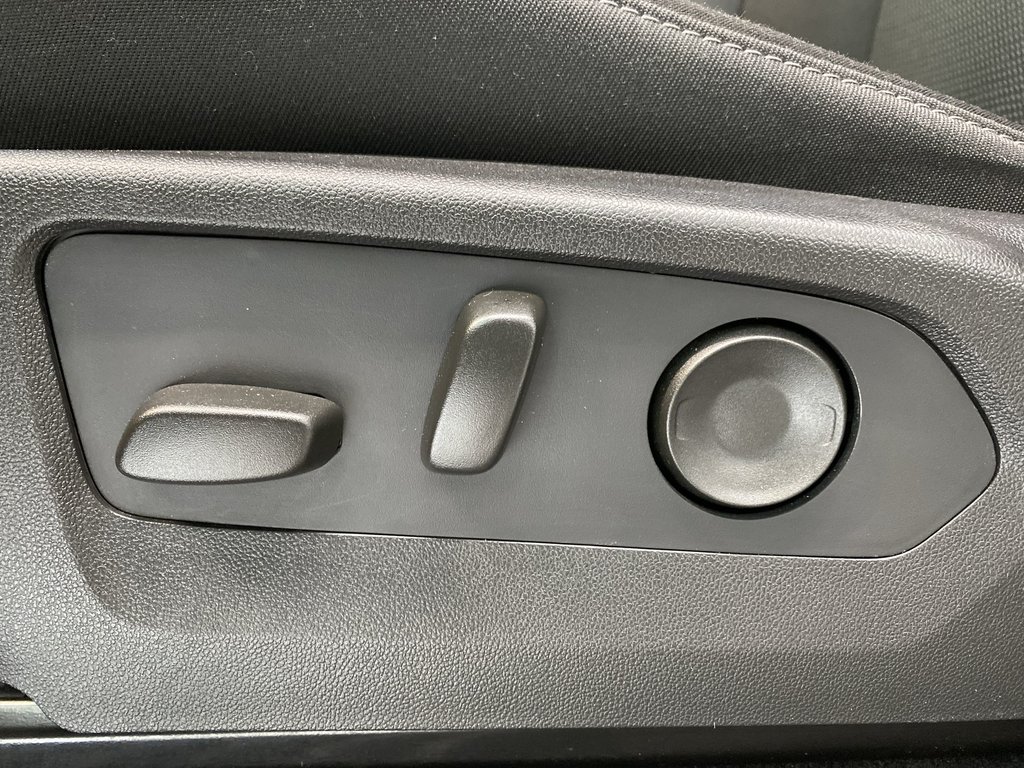 2025 GMC CANYON in Antigonish, Nova Scotia - 12 - w1024h768px