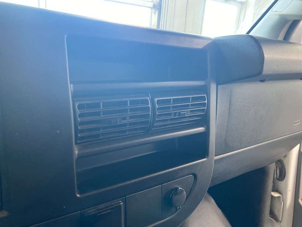 2020 GMC SAVANA CARGO VAN in Antigonish, Nova Scotia - 31 - w1024h768px