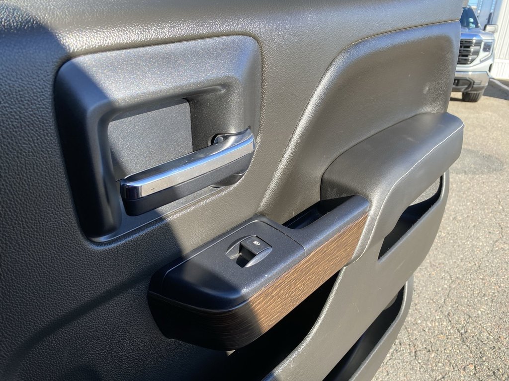 2017 GMC SIERRA 1500 in Antigonish, Nova Scotia - 32 - w1024h768px