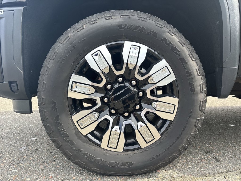 2024 GMC Sierra 2500 Denali 4WD Crew in Antigonish, Nova Scotia - 10 - w1024h768px