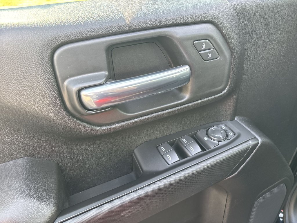 GMC Sierra 3500 HD Pro Crew 4x4 | Cam | USB | Bluetooth | Cruise 2025 à Saint John, Nouveau-Brunswick - 13 - w1024h768px