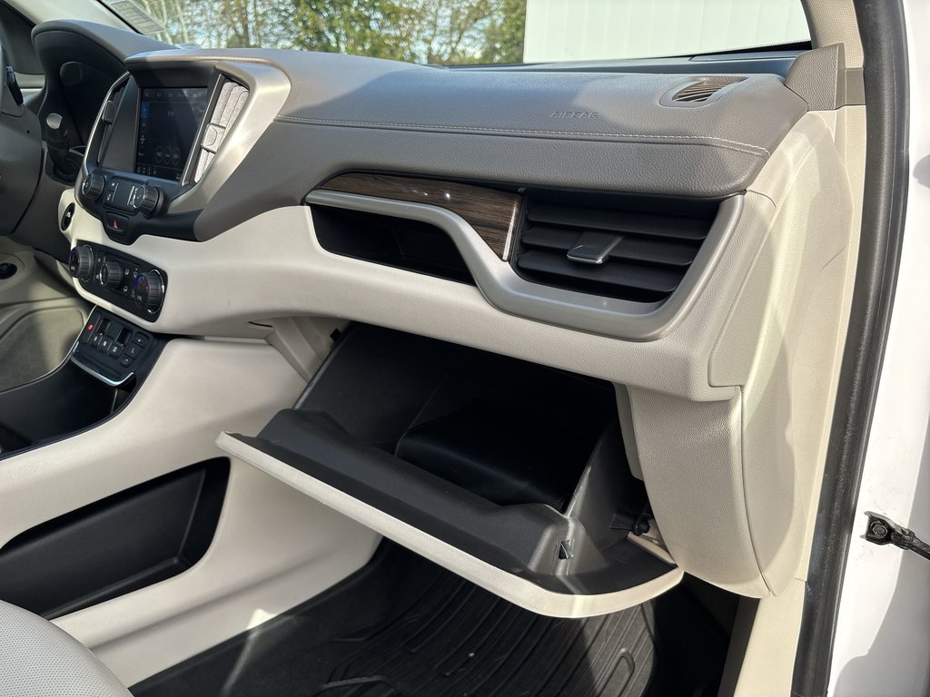 2020 GMC TERRAIN Denali in Saint John, New Brunswick - 34 - w1024h768px