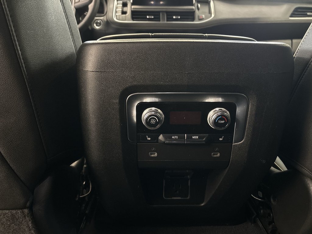2023 GMC YUKON SLT | Leather | Nav | Htd Wheel | Cam | USB in Saint John, New Brunswick - 27 - w1024h768px