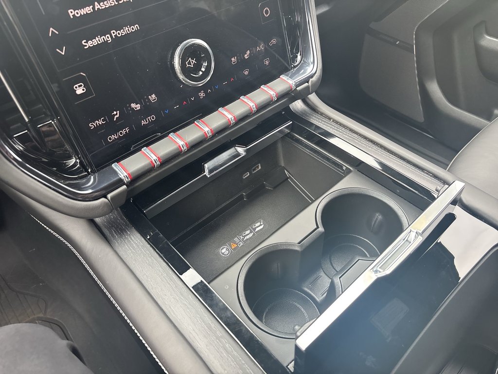 2025 GMC Yukon AT4 Ultimate | Leather | PanoRoof | Nav | Cam in Saint John, New Brunswick - 24 - w1024h768px