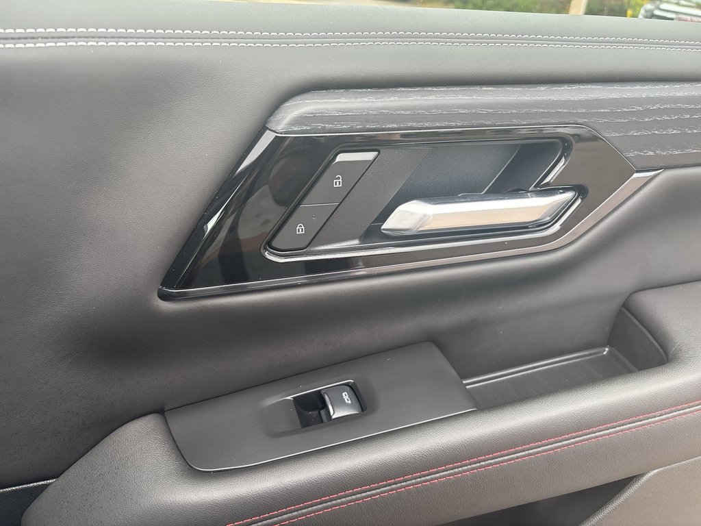 2025 GMC Yukon AT4 Ultimate | Leather | PanoRoof | Nav | Cam in Saint John, New Brunswick - 35 - w1024h768px