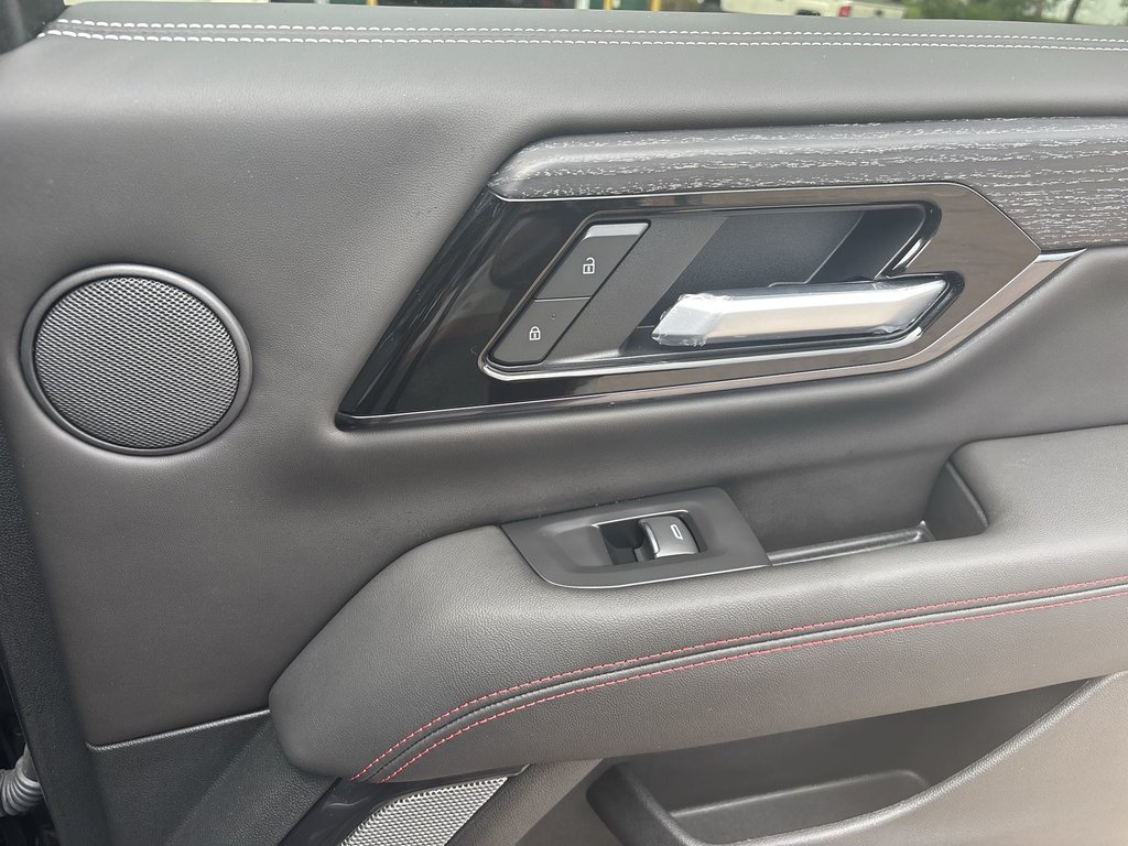 2025 GMC Yukon AT4 Ultimate | Leather | PanoRoof | Nav | Cam in Saint John, New Brunswick - 31 - w1024h768px
