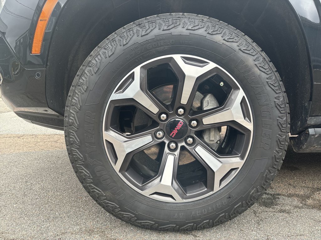 2025 GMC Yukon AT4 Ultimate | Leather | PanoRoof | Nav | Cam in Saint John, New Brunswick - 10 - w1024h768px