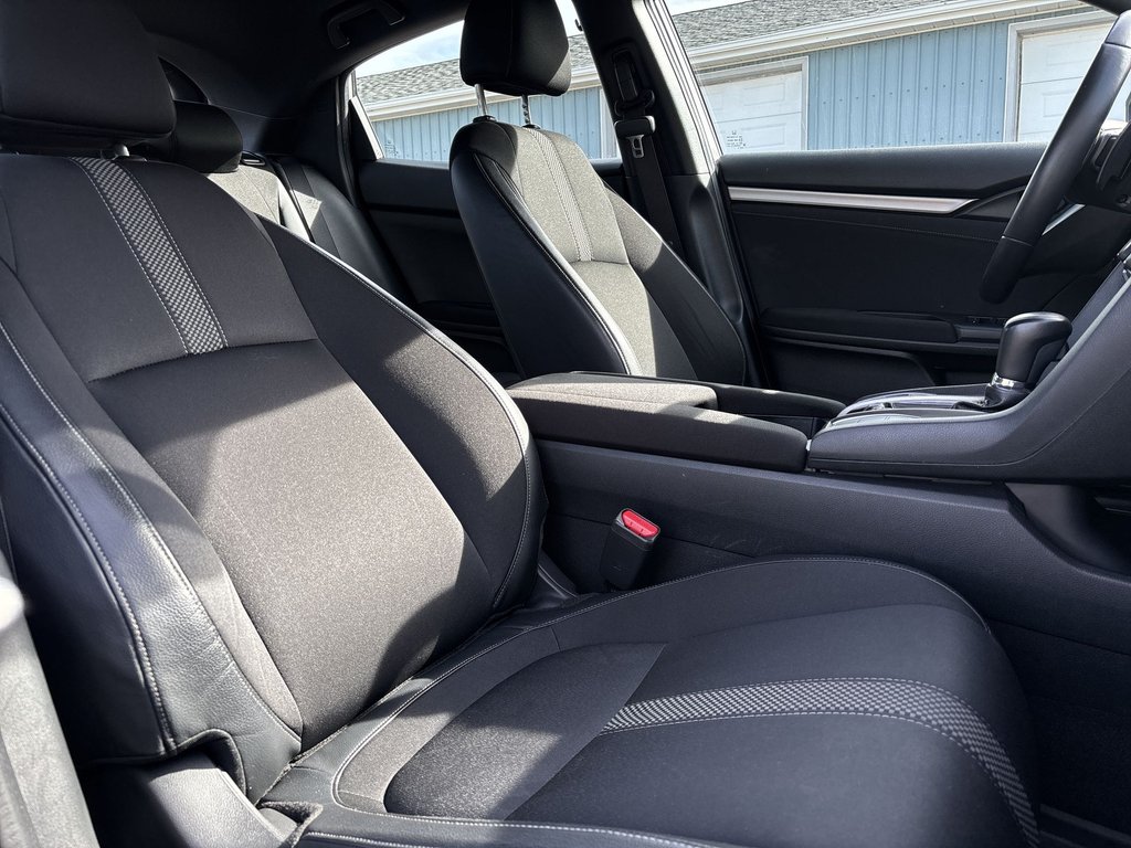2020 Honda Civic Hatchback Sport | Roof | Cam | USB | Bluetooth | HtdSeats in Saint John, New Brunswick - 32 - w1024h768px